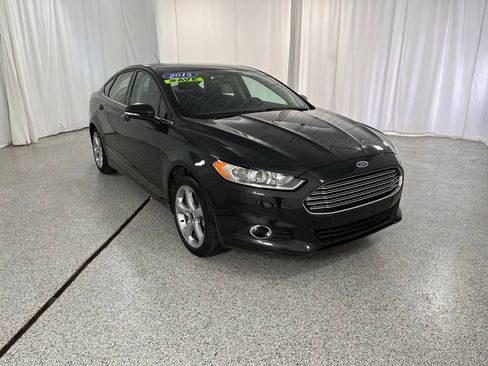 Used 2015 Ford Fusion SE w/ Equipment Group 201A FWD image 29