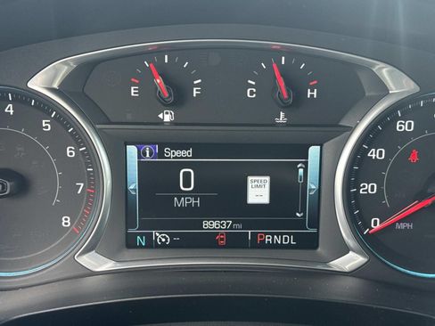 Used 2019 Chevrolet Traverse LT w/ LT Premium Package AWD/4WD image 27