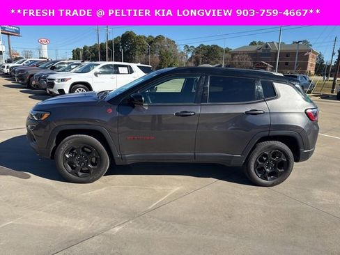 Used 2023 Jeep Compass Trailhawk image 4
