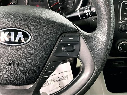 Used 2016 Kia Forte LX image 12