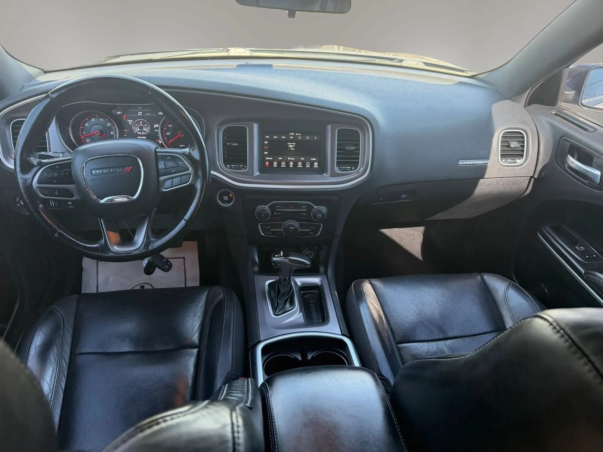 Used 2021 Dodge Charger SXT w/ Leather Interior Group RWD image 29