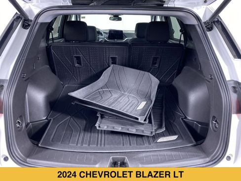 Certified 2024 Chevrolet Blazer LT w/ Convenience Package FWD image 13
