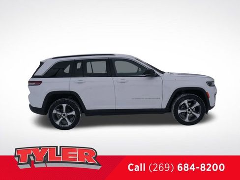 New 2026 Jeep Grand Cherokee Limited AWD/4WD image 9