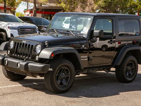 Used 2018 Jeep Wrangler Sport w/ Connectivity Group image 9