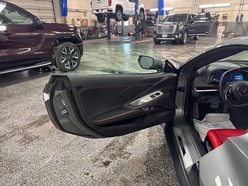 Used 2023 Chevrolet Corvette Stingray Coupe w/ Z51 Performance Package image 12