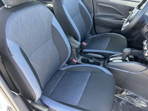 New 2025 Nissan Versa SV image 10