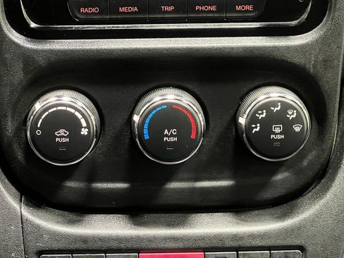 Used 2021 RAM ProMaster 3500 FWD image 23