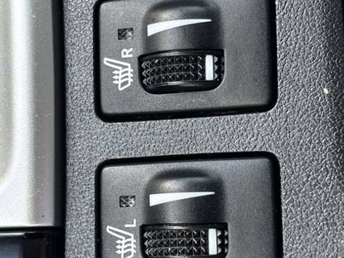 Used 2019 Toyota Highlander XLE FWD image 19