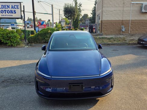Used 2026 Tesla Model Y AWD image 2