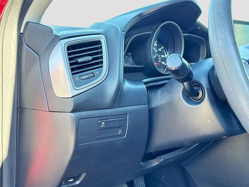 Used 2017 MAZDA MAZDA3 Sport image 10