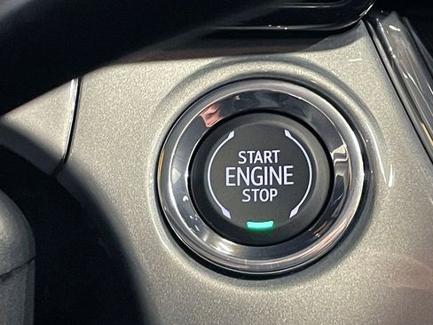 Used 2025 Chevrolet Trax LT w/ Driver Confidence Package FWD image 28