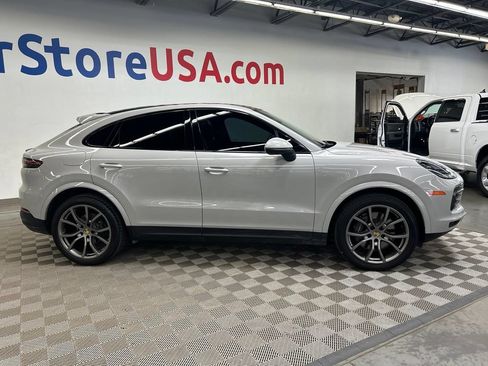 Used 2023 Porsche Cayenne Coupe AWD/4WD image 13