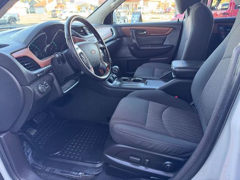 Used 2016 Chevrolet Traverse LT AWD/4WD image 12