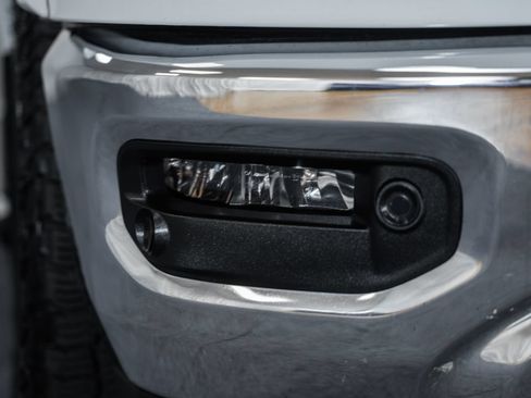 Used 2022 RAM 1500 Laramie AWD/4WD image 19