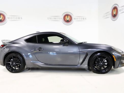 Used 2024 Toyota GR86 Premium image 5