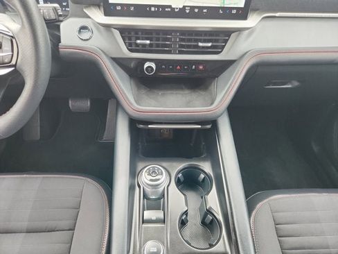 Used 2025 Ford Explorer ST-Line w/ ST-Line Street Pack AWD/4WD image 11