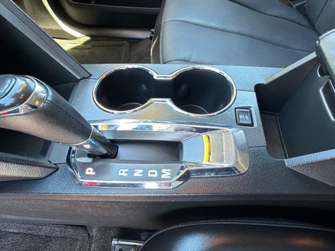 Used 2017 Chevrolet Equinox Premier w/ Enhanced Convenience Package AWD/4WD image 13