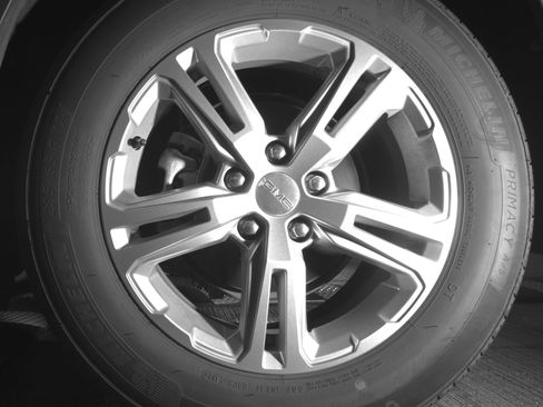 Used 2024 GMC Terrain SLE image 19