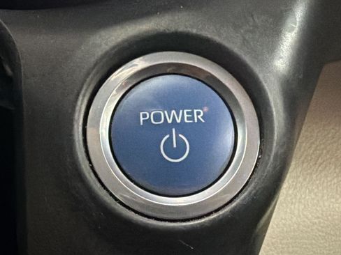 Used 2021 Toyota Sienna XLE FWD image 17