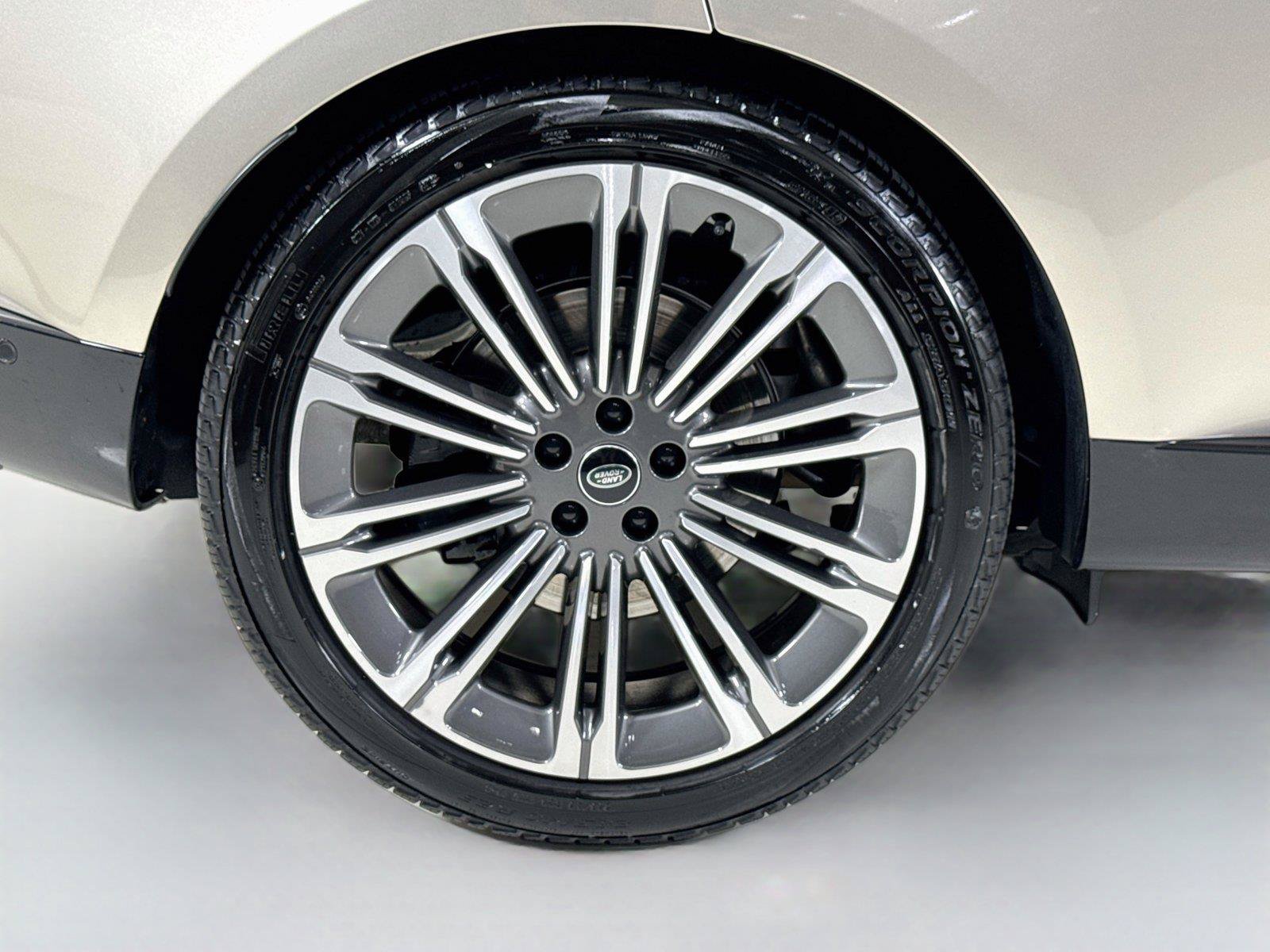 Used 2024 Land Rover Range Rover SE AWD/4WD image 34