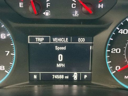 Used 2018 Chevrolet Equinox LT image 11