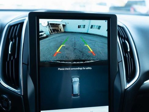 Used 2022 Ford Edge Titanium image 20