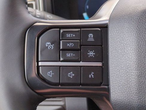 New 2025 Ford F250 Platinum w/ FX4 Off-Road Package image 26