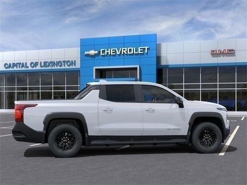 Used 2024 Chevrolet Silverado EV W/T AWD/4WD image 5
