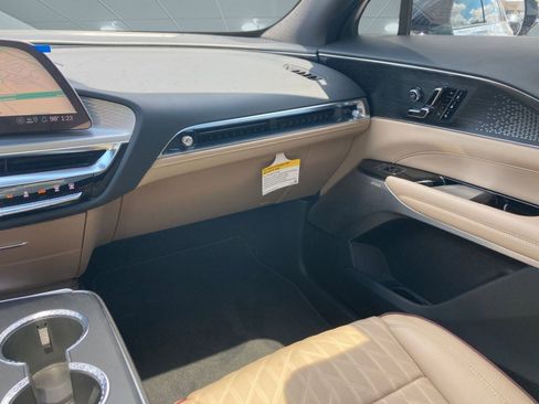 New 2025 Cadillac Lyriq Sport w/ Nappa Leather Package image 28