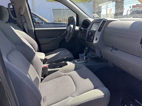 Used 2020 Nissan Frontier SV w/ Midnight Edition Floor Mats image 19