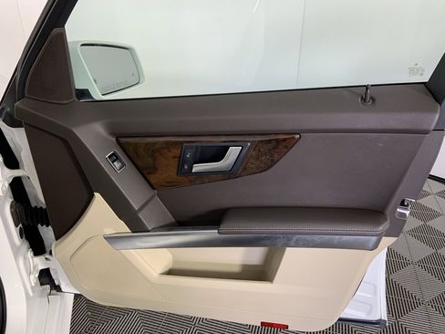 Used 2013 Mercedes-Benz GLK 250 BlueTEC 4MATIC w/ Premium 1 Pkg image 16