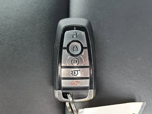 Used 2022 Ford Explorer XLT w/ Equipment Group 202A image 37