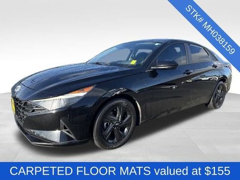 Used 2021 Hyundai Elantra SEL w/ Convenience Package image 3