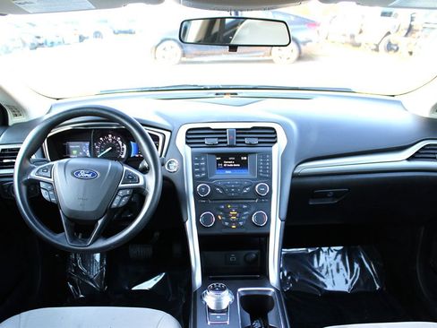 Used 2018 Ford Fusion S image 11