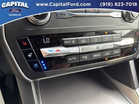 Certified 2020 Ford Explorer Platinum w/ Premium Technology Package AWD/4WD image 30
