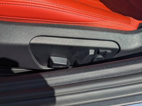 Used 2022 BMW Z4 M40i w/ Premium Package image 24