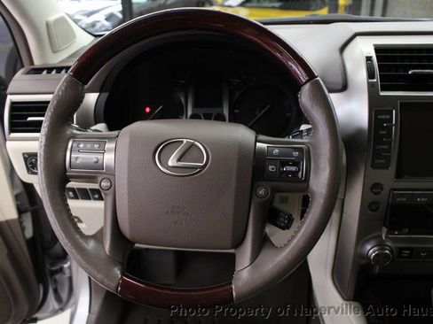 Used 2015 Lexus GX 460 Luxury w/ Preferred Accessory Package AWD/4WD image 15