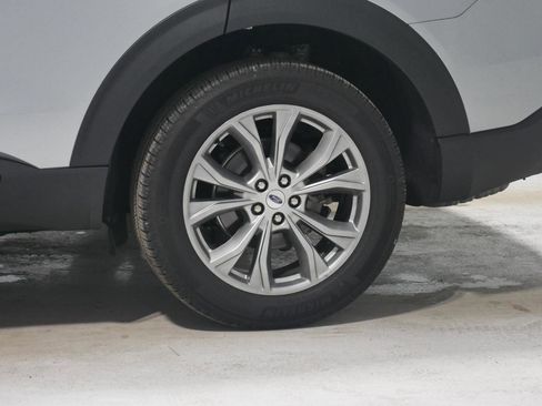 Certified 2023 Ford Explorer XLT w/ Equipment Group 202A image 9