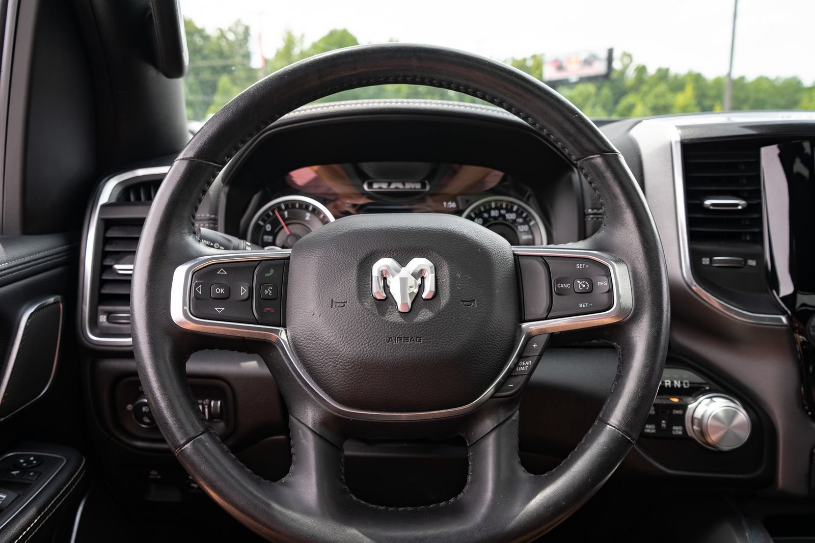 Used 2022 RAM 1500 Laramie AWD/4WD image 28