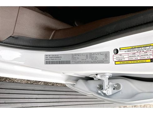 Certified 2025 RAM 1500 Limited AWD/4WD image 39