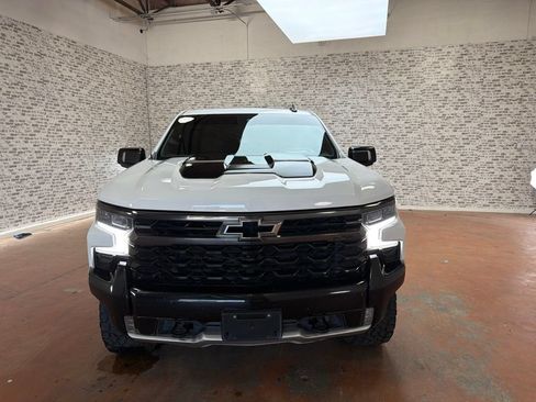 Used 2024 Chevrolet Silverado 1500 ZR2 w/ Technology Package AWD/4WD image 2