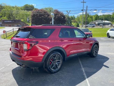 Used 2025 Ford Explorer ST w/ Sun And Sound Package AWD/4WD image 5