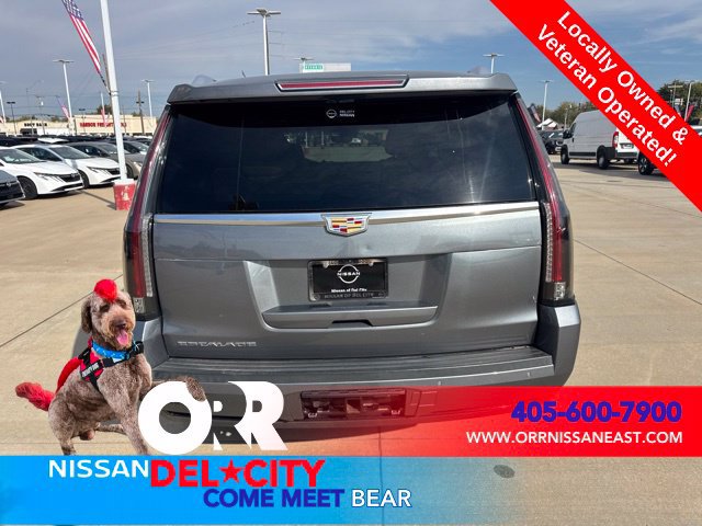 Used 2019 Cadillac Escalade Premium Luxury AWD/4WD image 4