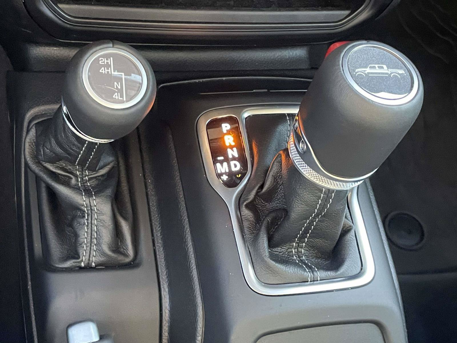 Certified 2026 Jeep Gladiator Sport AWD/4WD image 6