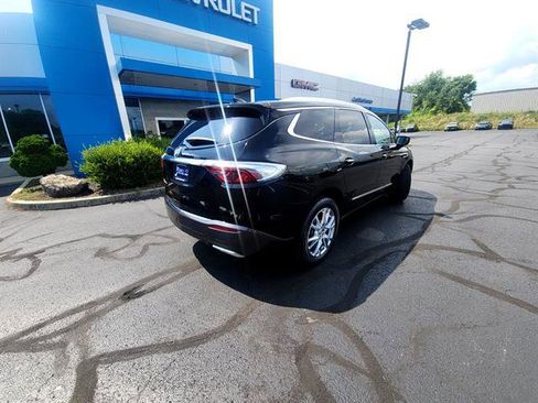 Used 2023 Buick Enclave Essence w/ Experience Buick Package image 5