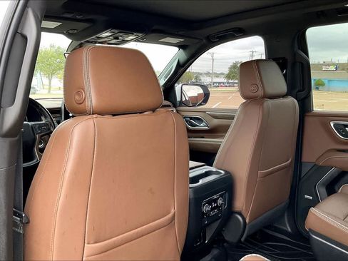 Used 2022 Chevrolet Tahoe High Country AWD/4WD image 12