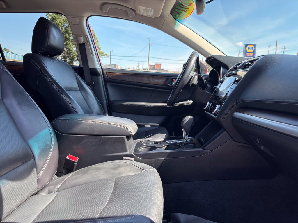Used 2018 Subaru Outback 2.5i Limited AWD/4WD image 25