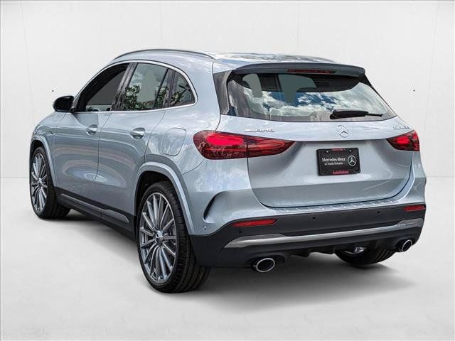 New 2025 Mercedes-Benz GLA 35 AMG 4MATIC image 9