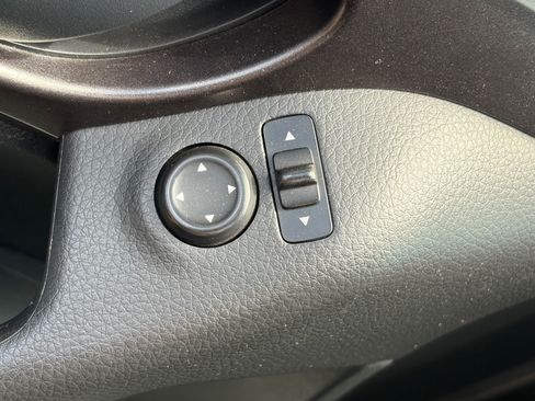 Used 2018 Nissan Rogue Sport S FWD image 9