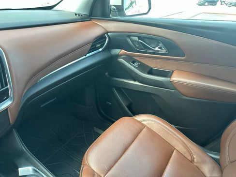 Used 2018 Chevrolet Traverse High Country AWD/4WD image 47